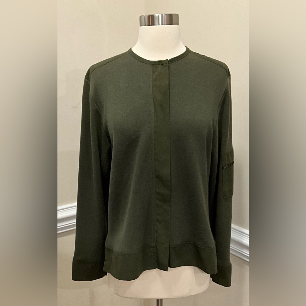 Size Medium Long Sleeve Olive Green Zip Up Blouse